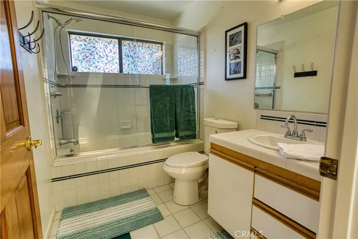 Upper level bathroom