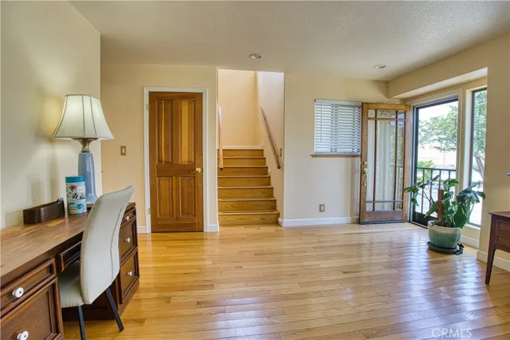 Foyer and stairs to upper level living.