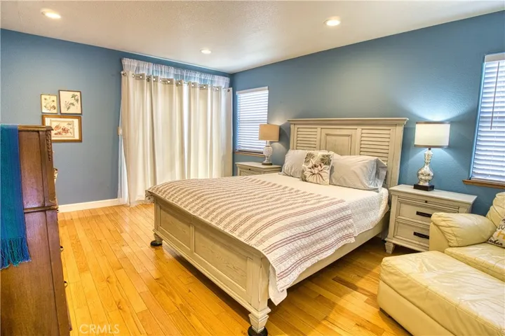 Lower level primary bedroom