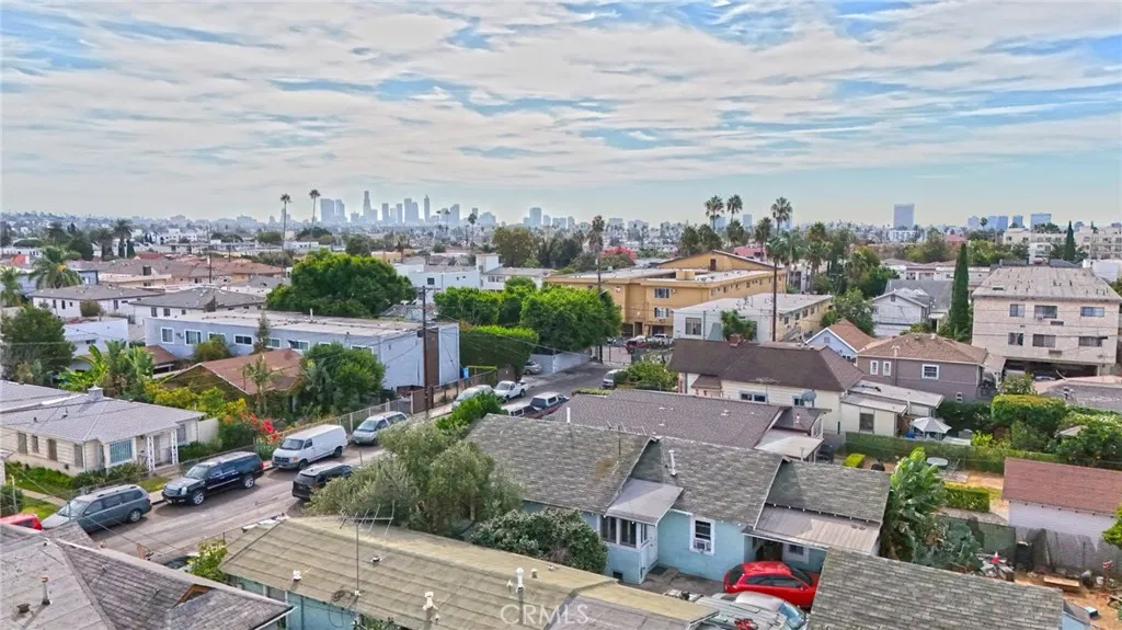 1269 N Harvard Boulevard, Los Angeles, California 90029 home-pic-3