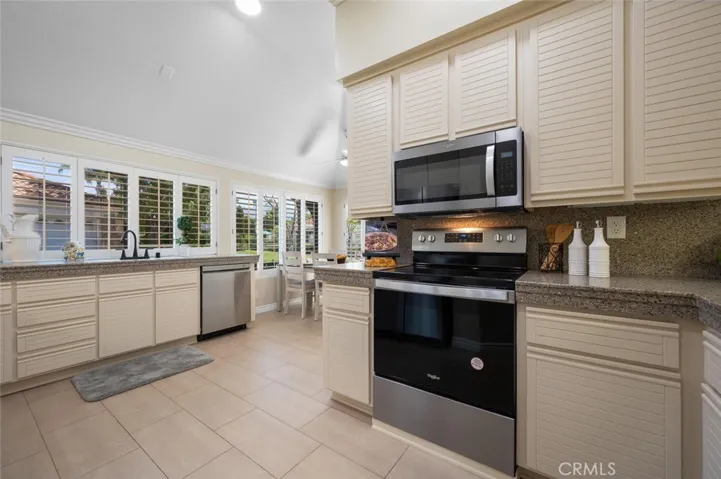 21580 San Lorenzo, Mission Viejo, California 92692
