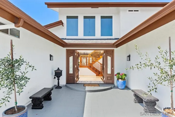 Welcome into the grand entrance
