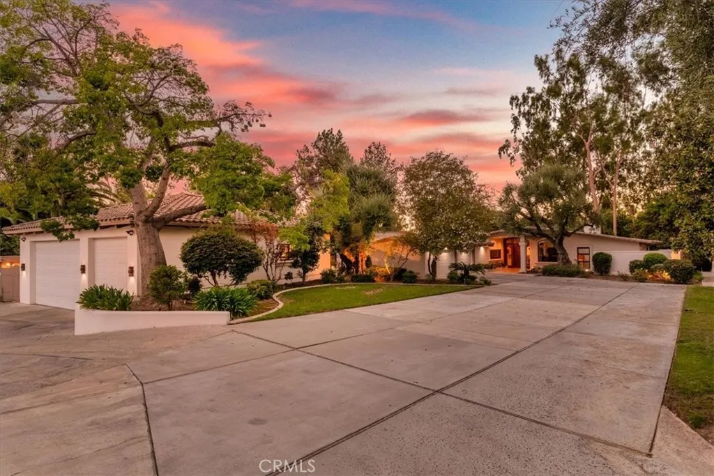 2100 Hathaway Place, Riverside, California 92506, 4 Bedrooms Bedrooms, ,5 BathroomsBathrooms,Residential,For Sale,Hathaway,IV24159988