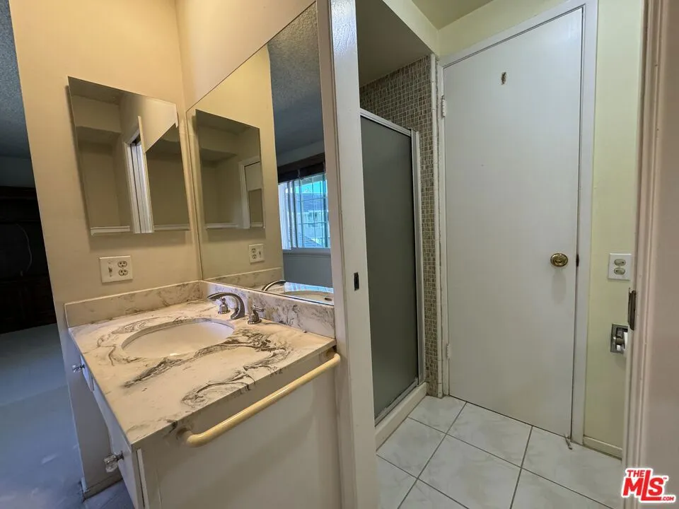 3500 W Manchester Boulevard 145, Inglewood, California 90305 home-pic-15