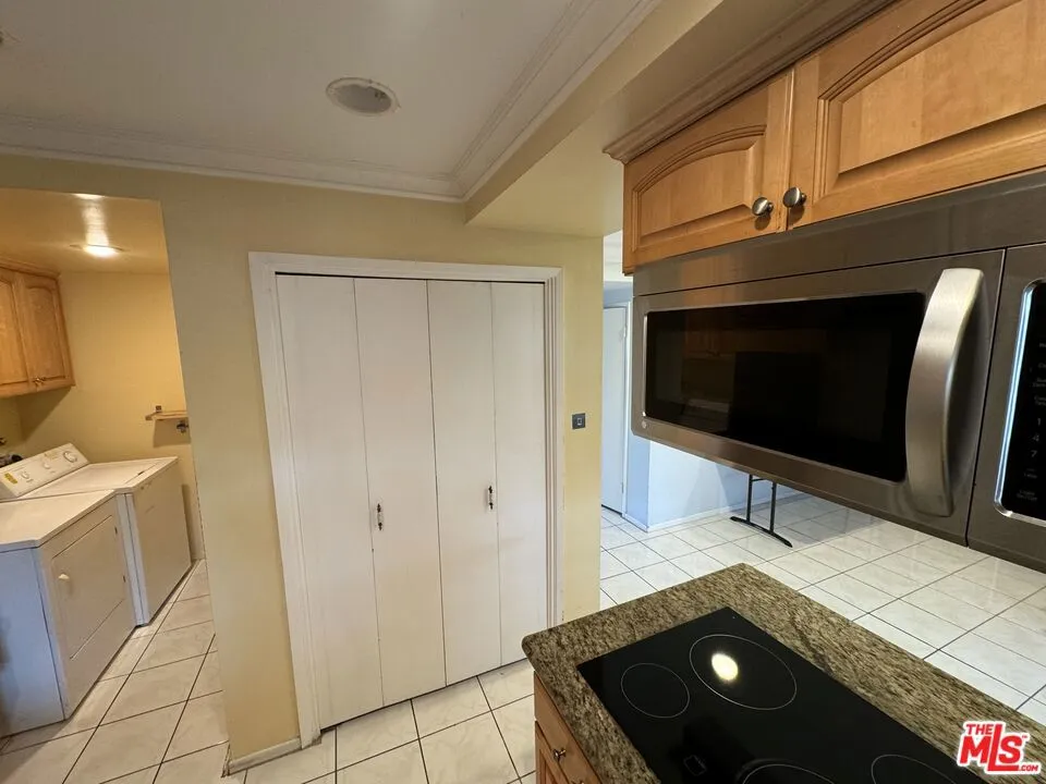 3500 W Manchester Boulevard 145, Inglewood, California 90305 home-pic-5