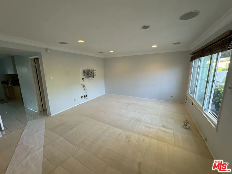 3500 W Manchester Boulevard 145, Inglewood, California 90305 home-pic-2