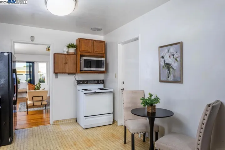 978 Burkhart Ave, San Leandro, California 94579