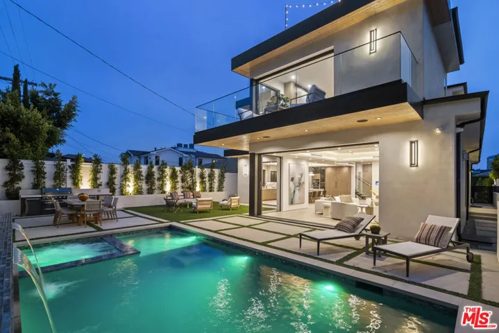1444 Beverwil Drive, Los Angeles, California 90035
