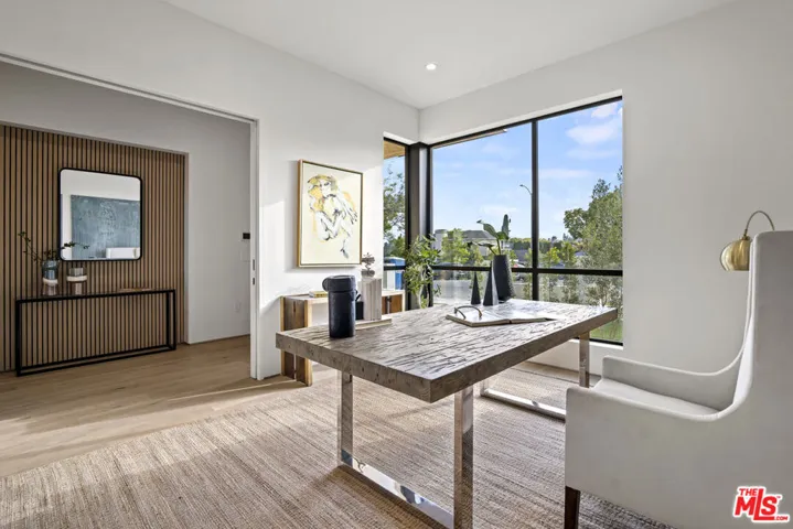1444 Beverwil Drive, Los Angeles, California 90035