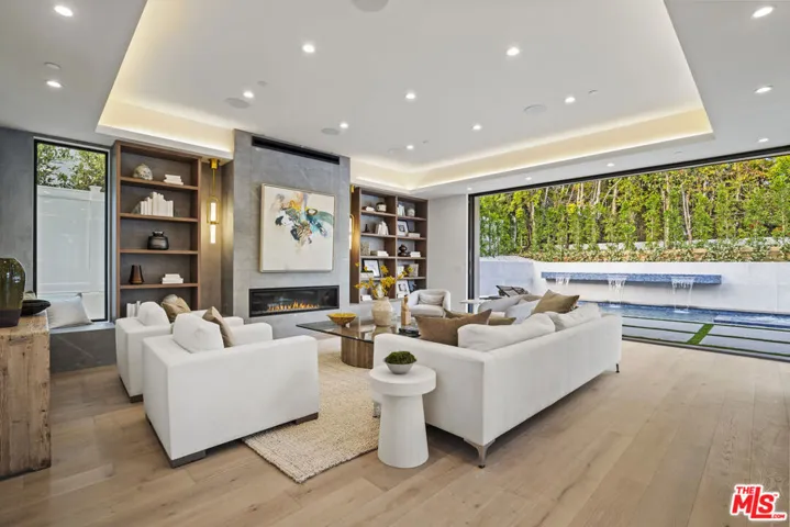 1444 Beverwil Drive, Los Angeles, California 90035