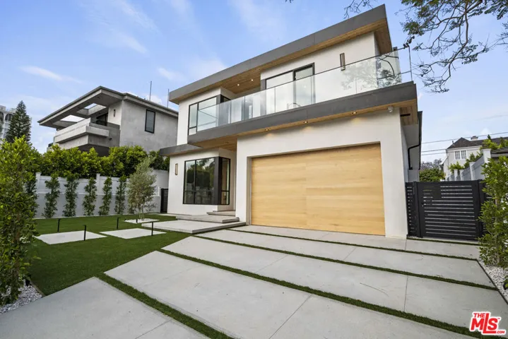 1444 Beverwil Drive, Los Angeles, California 90035