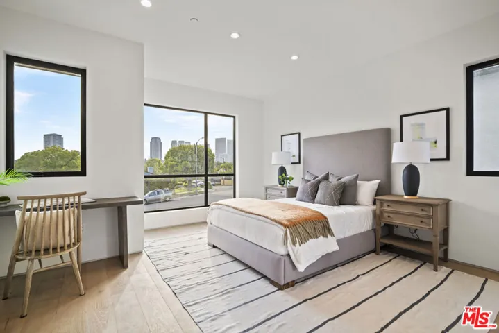 1444 Beverwil Drive, Los Angeles, California 90035