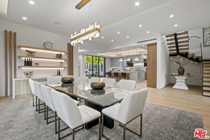 1444 Beverwil Drive, Los Angeles, California 90035