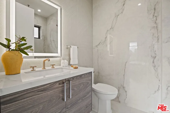 1444 Beverwil Drive, Los Angeles, California 90035