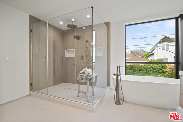 1444 Beverwil Drive, Los Angeles, California 90035