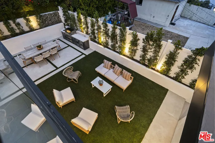 1444 Beverwil Drive, Los Angeles, California 90035