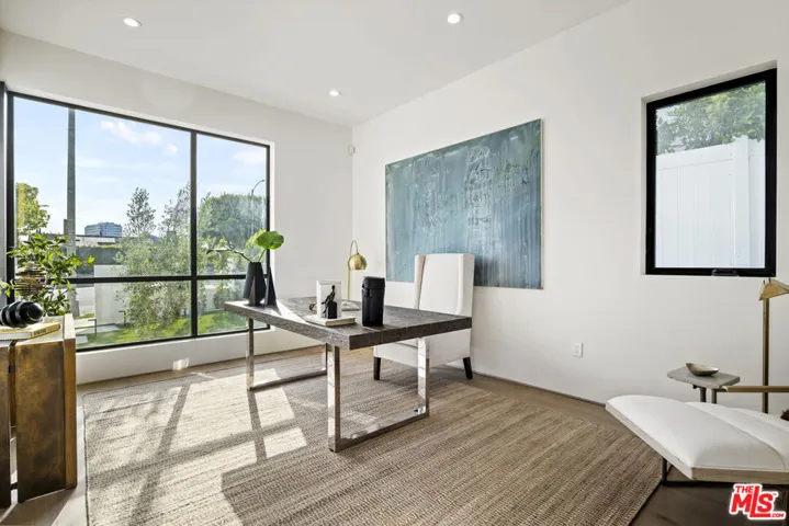 1444 Beverwil Drive, Los Angeles, California 90035