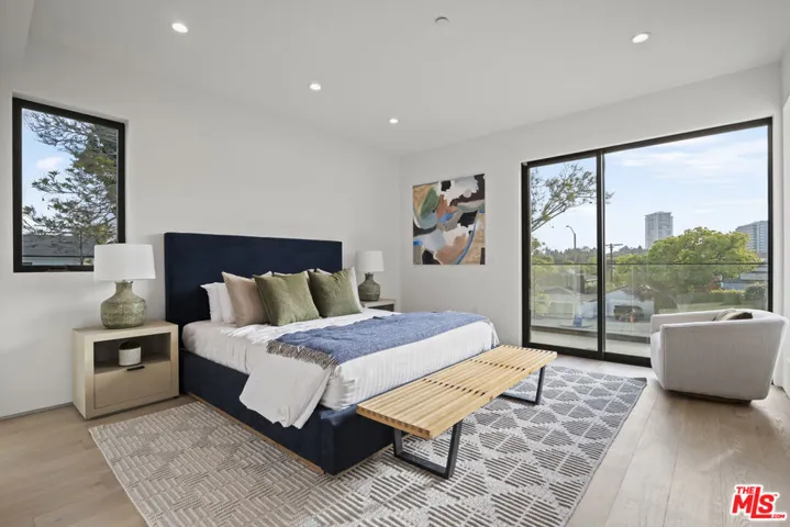 1444 Beverwil Drive, Los Angeles, California 90035