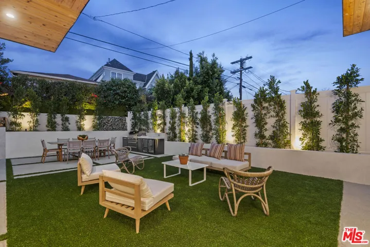 1444 Beverwil Drive, Los Angeles, California 90035