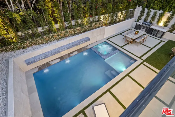 1444 Beverwil Drive, Los Angeles, California 90035