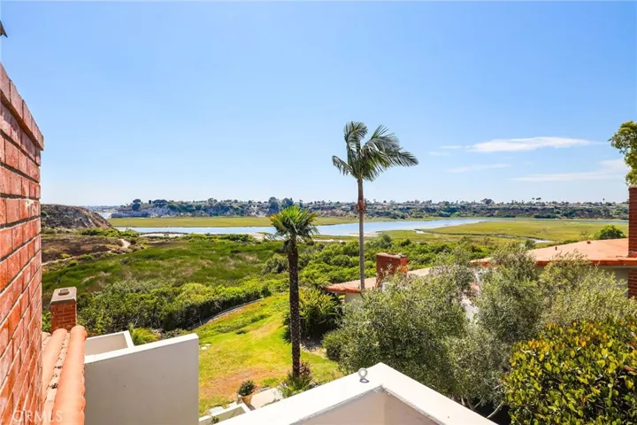 649 Vista Bonita, Newport Beach, California 92660