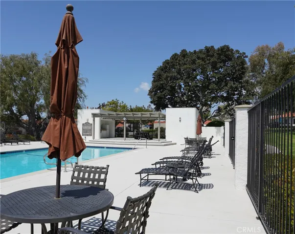 649 Vista Bonita, Newport Beach, California 92660