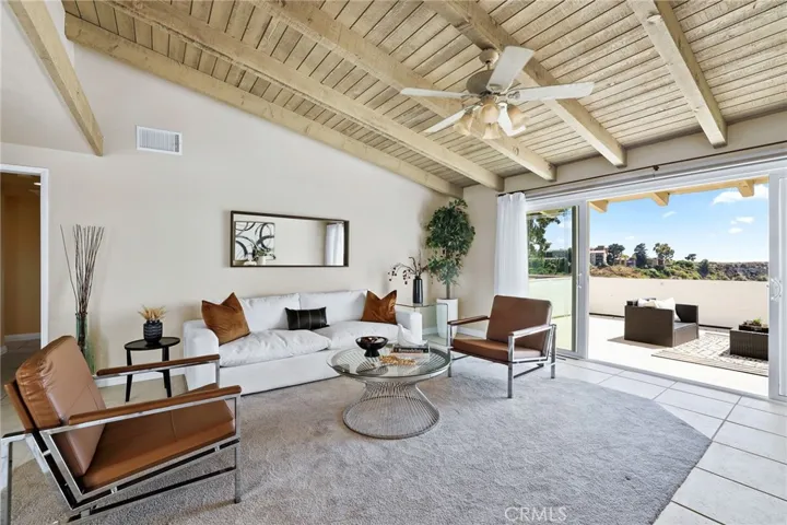 649 Vista Bonita, Newport Beach, California 92660