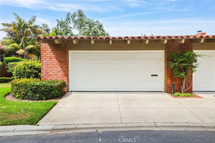 649 Vista Bonita, Newport Beach, California 92660