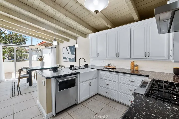 649 Vista Bonita, Newport Beach, California 92660