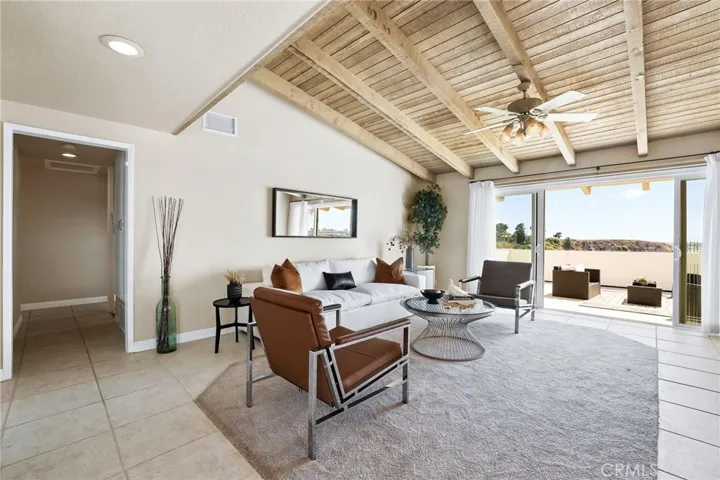 649 Vista Bonita, Newport Beach, California 92660
