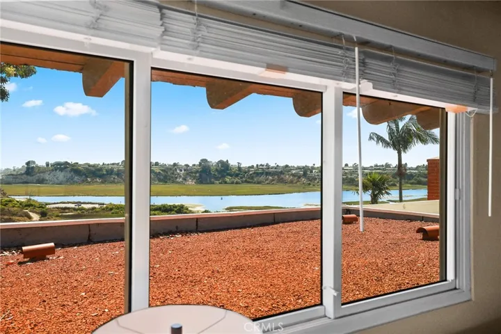 649 Vista Bonita, Newport Beach, California 92660