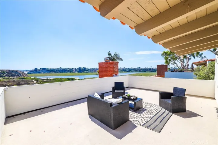 649 Vista Bonita, Newport Beach, California 92660