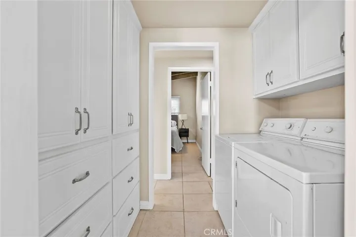 649 Vista Bonita, Newport Beach, California 92660