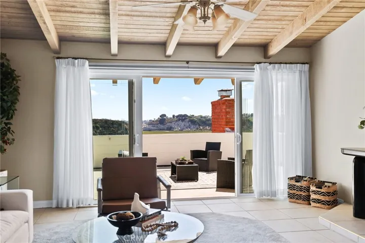 649 Vista Bonita, Newport Beach, California 92660
