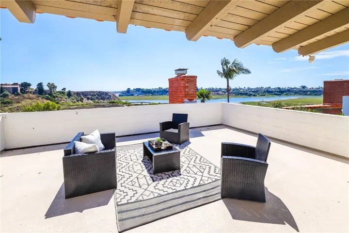 649 Vista Bonita, Newport Beach, California 92660