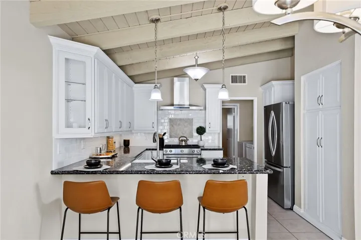649 Vista Bonita, Newport Beach, California 92660