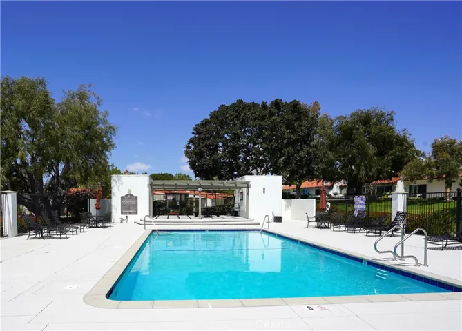 649 Vista Bonita, Newport Beach, California 92660
