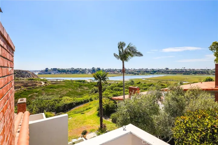 649 Vista Bonita, Newport Beach, California 92660