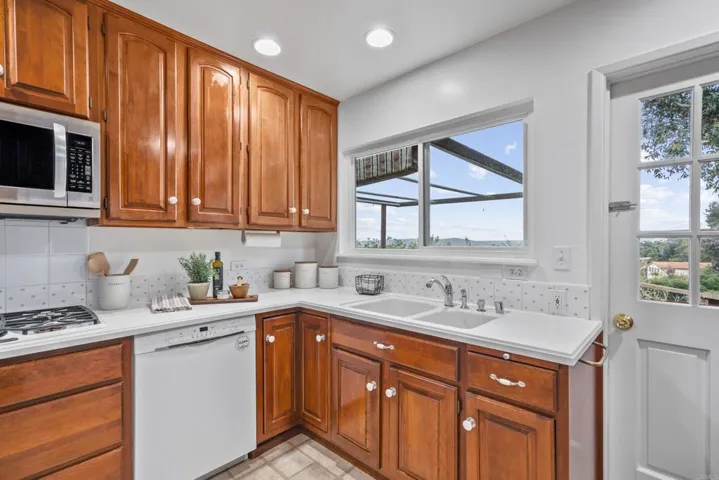 202 Sierra Vista Drive, El Cajon, California 92021