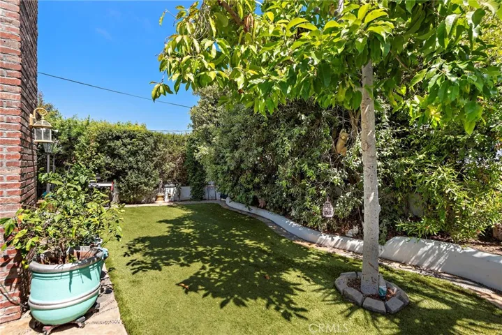 490 Agate Street, Laguna Beach, California 92651