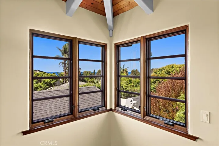 490 Agate Street, Laguna Beach, California 92651