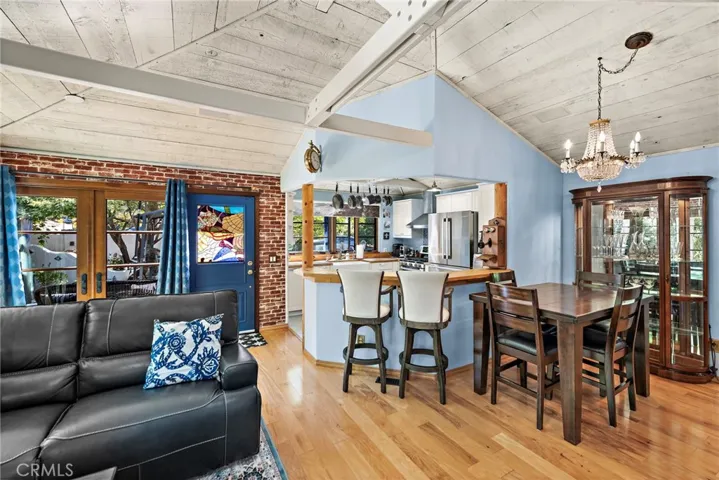 490 Agate Street, Laguna Beach, California 92651