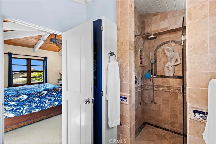 490 Agate Street, Laguna Beach, California 92651