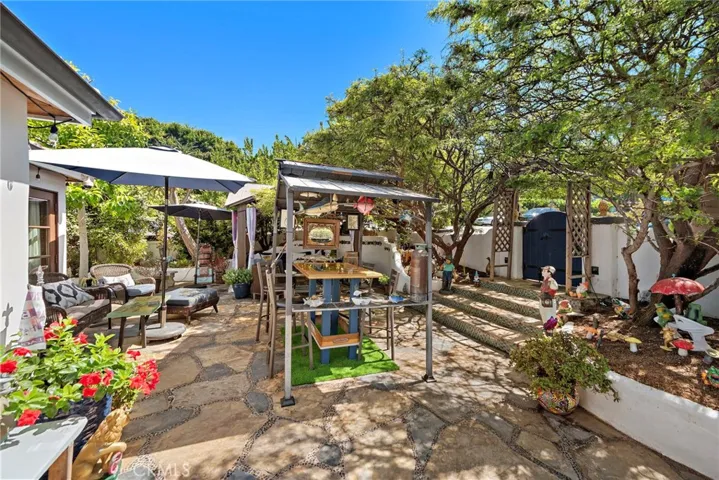 490 Agate Street, Laguna Beach, California 92651