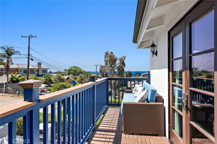 490 Agate Street, Laguna Beach, California 92651