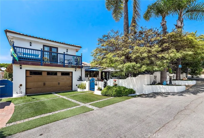 490 Agate Street, Laguna Beach, California 92651