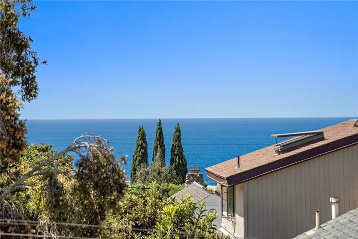 490 Agate Street, Laguna Beach, California 92651