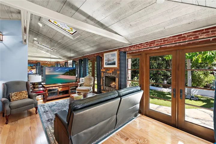 490 Agate Street, Laguna Beach, California 92651