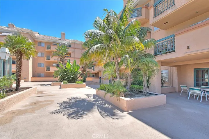 11410 Brookshire Avenue 113, Downey, California 90241