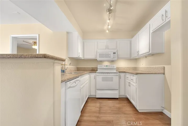 11410 Brookshire Avenue 113, Downey, California 90241